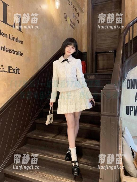 一边观看17吃瓜官网，一边默默思考自己的人生，真的是个享受