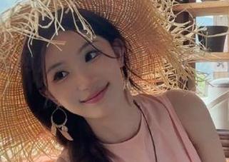 传送门开启，17吃瓜网带你畅游八卦海洋！