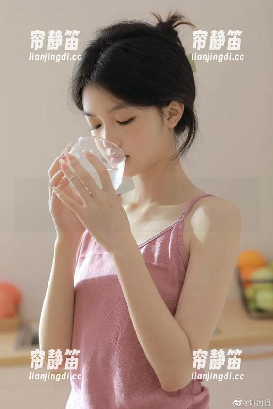 有感而发，51吃瓜更新了！黑料网翻了翻，一下子就被吸引住了。