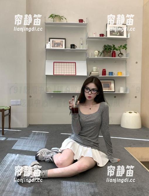 精心收藏瞬间的瓜，来“91吃瓜中心”看你我他如何“解瓜”！