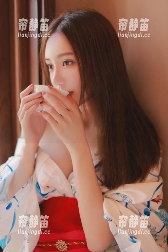 “cgw”苹果版，吃瓜路上的摊子可别太热闹了哦！