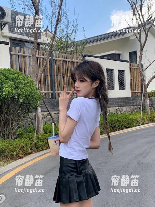 各种八卦都躲不掉，果断下载www吃瓜网top，这下子瓜也让我嗨翻了！
