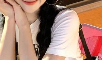 “万篇长征-黑料不打烊zztt11”的每个“视频”似乎都在告诉我，生活远比我想的要荒诞！