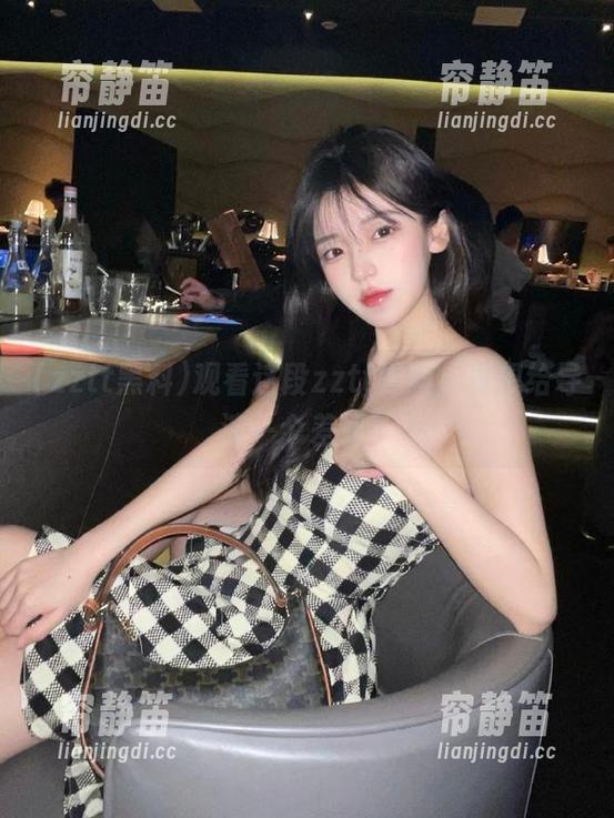 观看这段zztt黑料，真想给导演一个差评！
