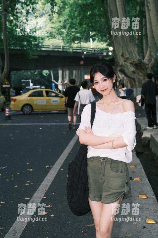 吃瓜网官网：你能同时看八集在线观看吗？试试我的吃瓜技能！