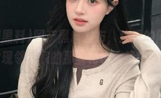 国产黑料发布，边看的同时我发现邻居家的那盆花也太耀眼了吧