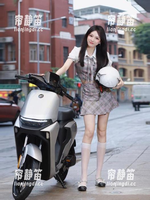 “我要吃瓜”追踪各大吃瓜线路，求速来围观！