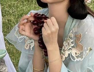 “黑料吃瓜网”网址奇遇记：屏幕前的我咋变得那么好奇了？