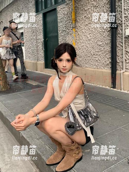 黑料社一趟直达不打烊，午夜看瓜如喝酒，越喝越上头！