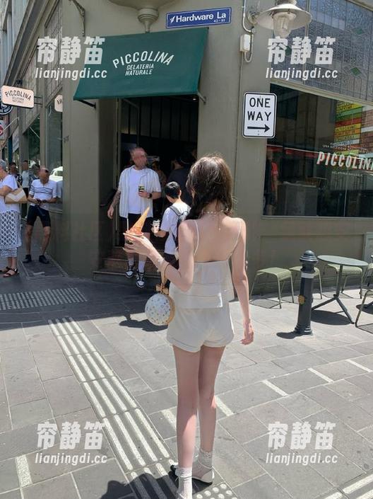 黑料社区 黑料社区每日轰炸:我就想安安静静观看,不求太多!