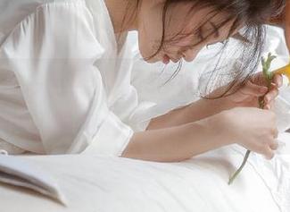 今日黑料网51会员专享视频，一个小视频勾起了我满腹的联想…